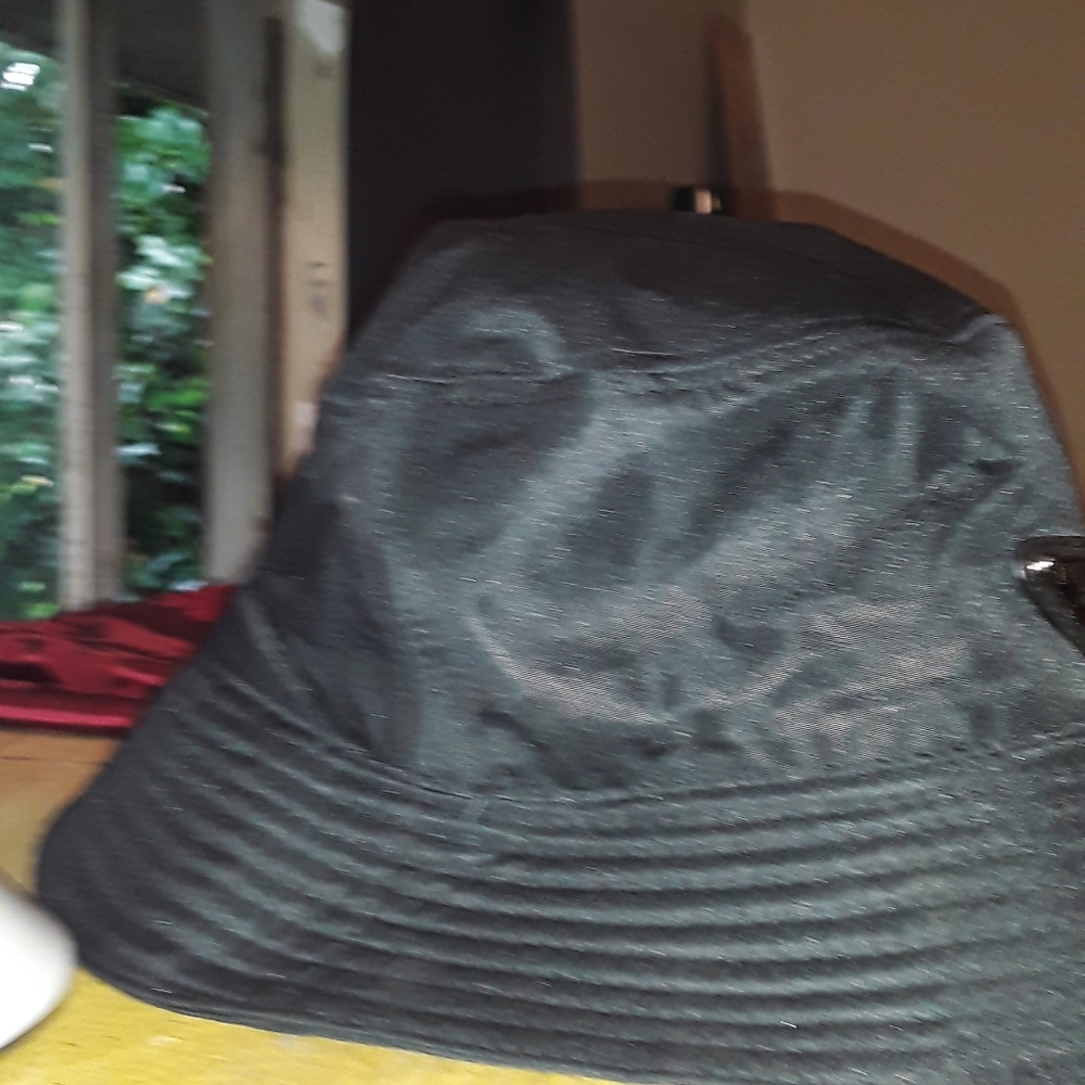 Prada bucket hat never been outside